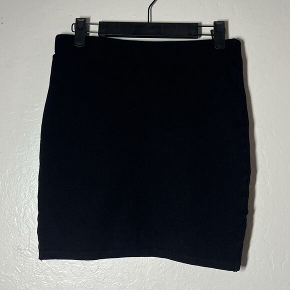 Talula Mini Skirt Size Small Black Faux Wrap Front Elastic Waist Stretch Pull On - Picture 3 of 9